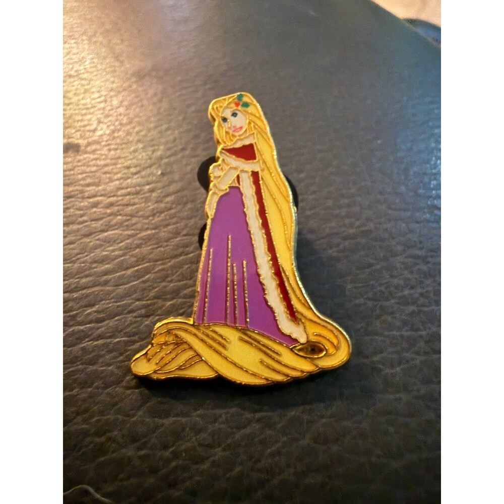 Tangled Rapunzel Noel Princess Full Body Individual Disney Parks Trading Pin